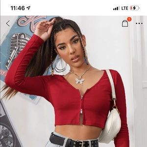 Long sleeve crop top